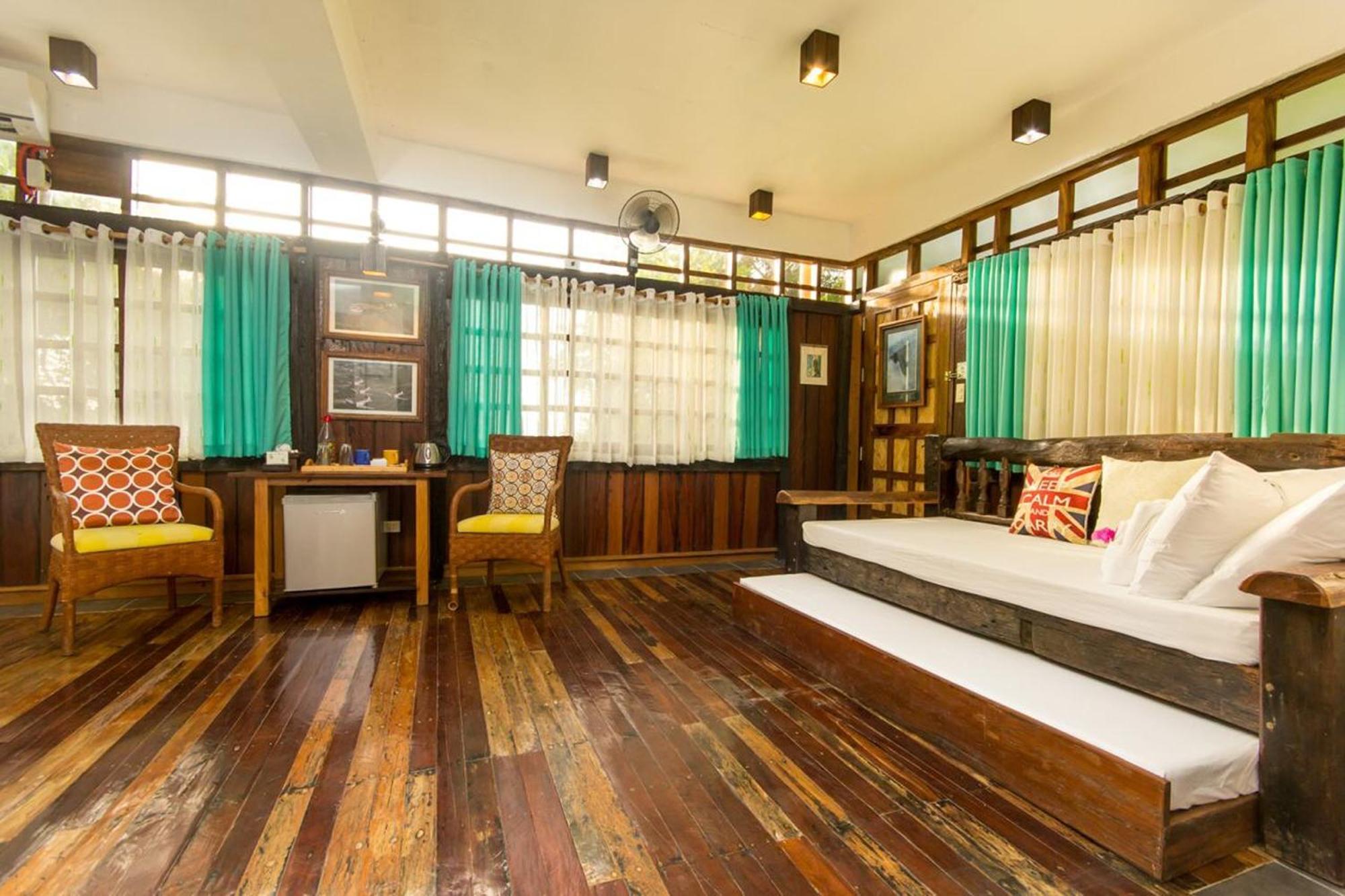 Oldwoods By The Sea Nature Resort Bani Pangasinan מראה חיצוני תמונה