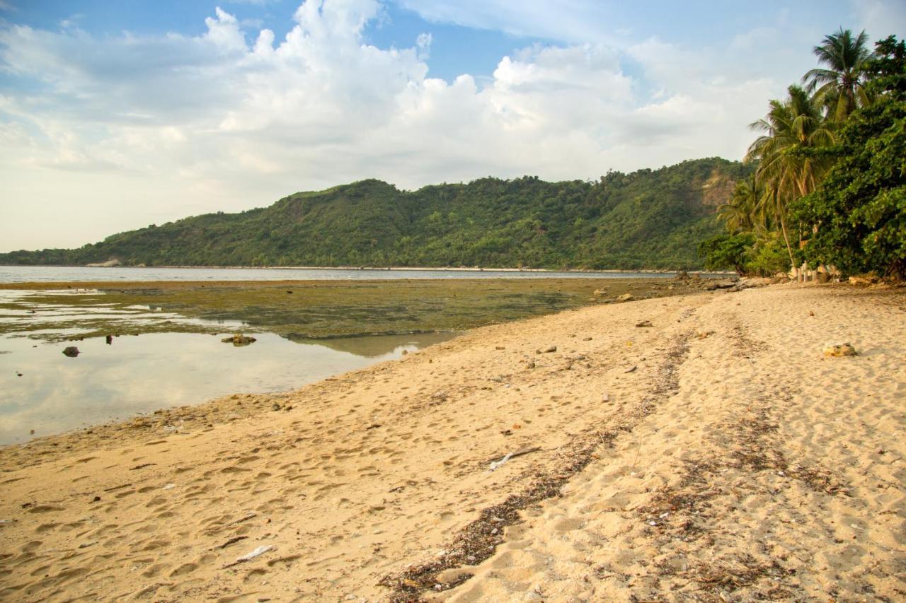 Oldwoods By The Sea Nature Resort Bani Pangasinan מראה חיצוני תמונה